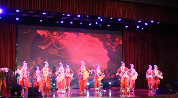 華聯(lián)集團18周年慶典策劃